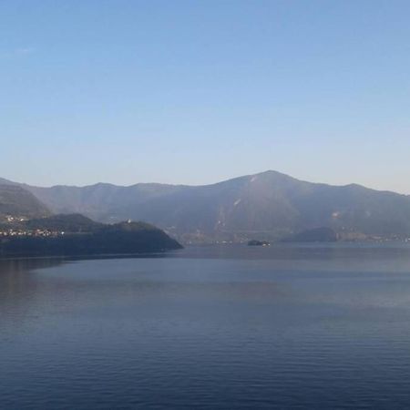 Appartamento Sul Lago D'Iseo Tavernola Bergamasca Exterior photo